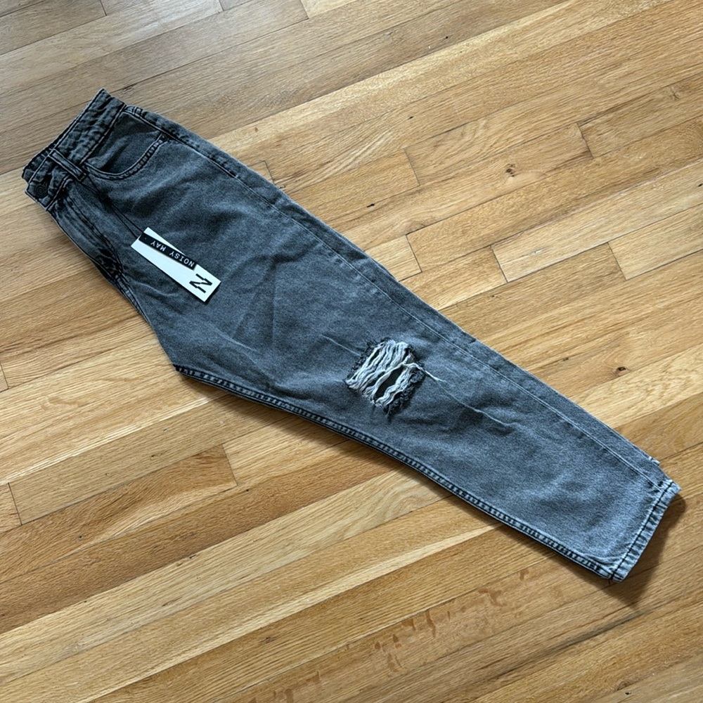 Noisy May Donna Mom Fit High Waist Straight Leg Jeans